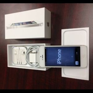 Apple iPhone 4S 16GB Unlocked