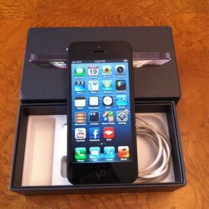 Apple iPhone 5 64GB 4G Black AT&T
