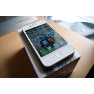 Apple iPhone 4S Smartphone 32 GB - AT&T White