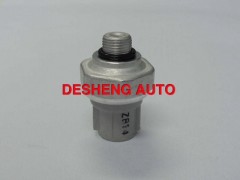 AUTO AIR-CONDITIONING PRESSURE SWITCH