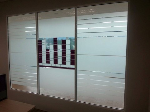 Frosted Patterns cut into Window图3