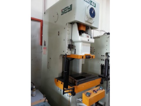 PRESS MACHINE - KOMATSU图3