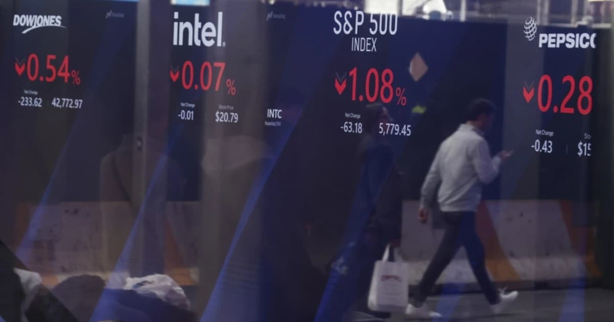 Global stocks rise on AI optimism, lower oil helps bonds