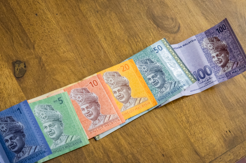 Ringgit strengthens against US dollar after robust third-quarter GDP estimate