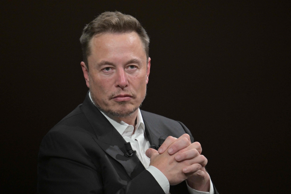 Musk says he’ll give ‘every kid in America’ one SpaceX share next year