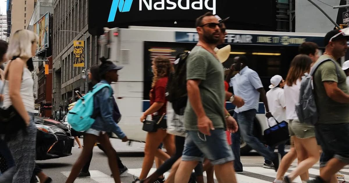 Wall Street closes sharply lower amid AI cash burn